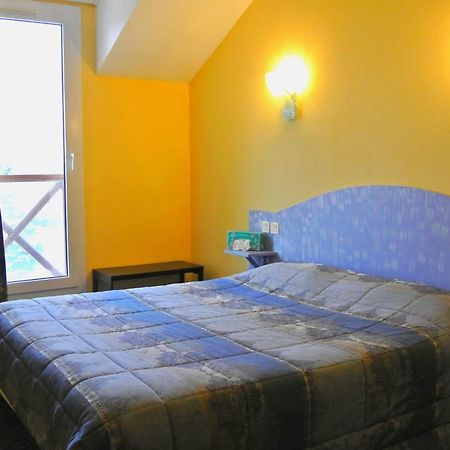 Logis Argonne Hotel Vouziers Екстериор снимка