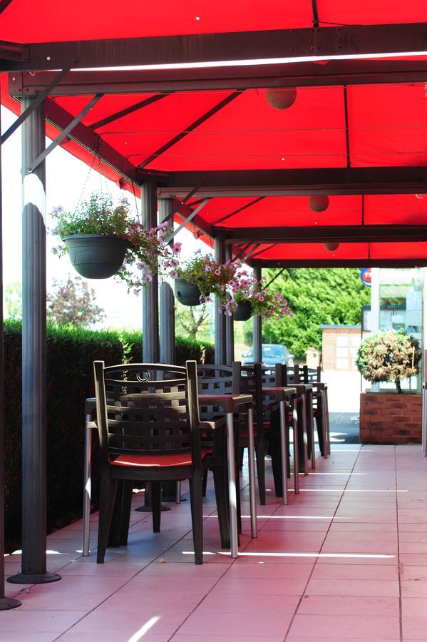 Logis Argonne Hotel Vouziers Екстериор снимка